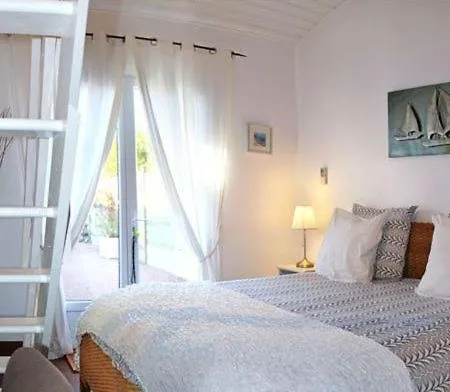 Le Clos Des Romarins Bed and breakfast 3*