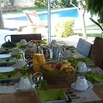 Le Clos Des Romarins