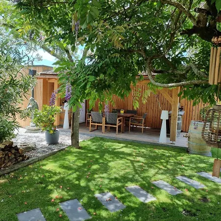 Le Clos Des Romarins 3* סן-פאלה-סור-מר