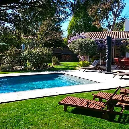 Le Clos Des Romarins Couette-café