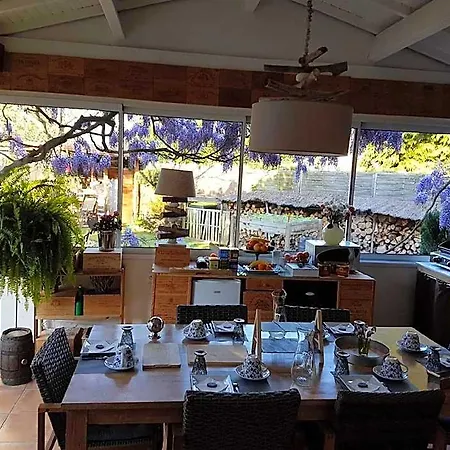 Couette-café Le Clos Des Romarins 3*